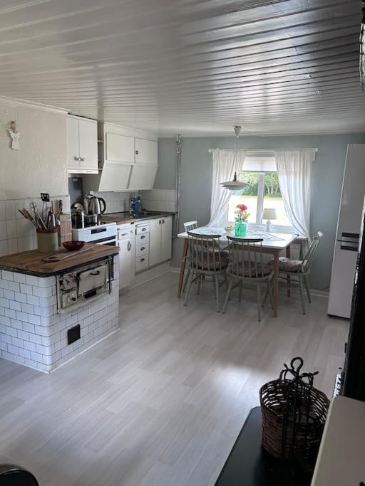 Seaside House In A Old Farm Near Falkenberg, 500M To Beach Екстериор снимка